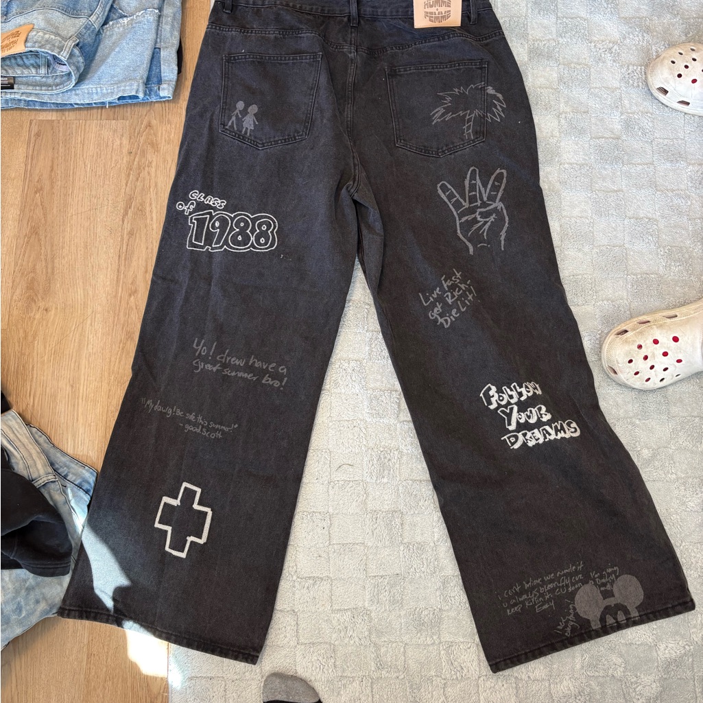 Black Graphic Wide-Leg Women’s Jeans